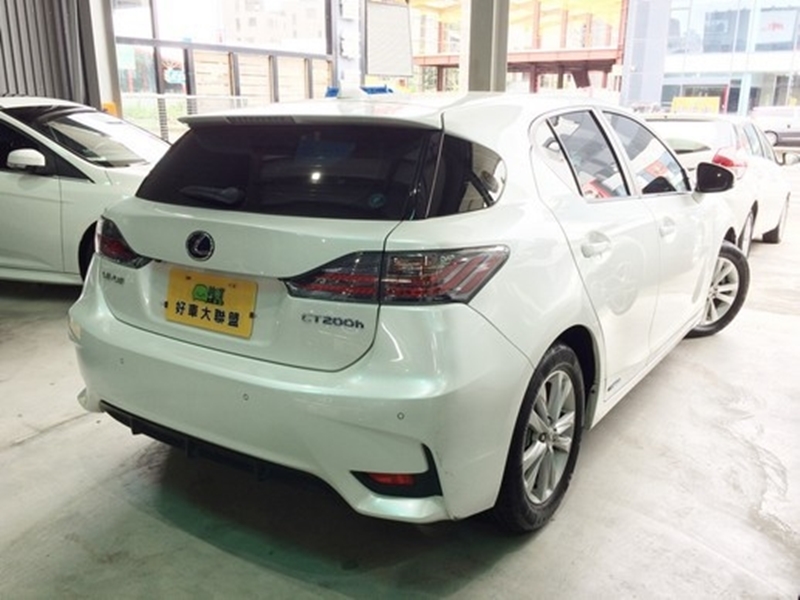 15 Lexus Ct0h 中古車優惠車款 Wewanted 購車好幫手