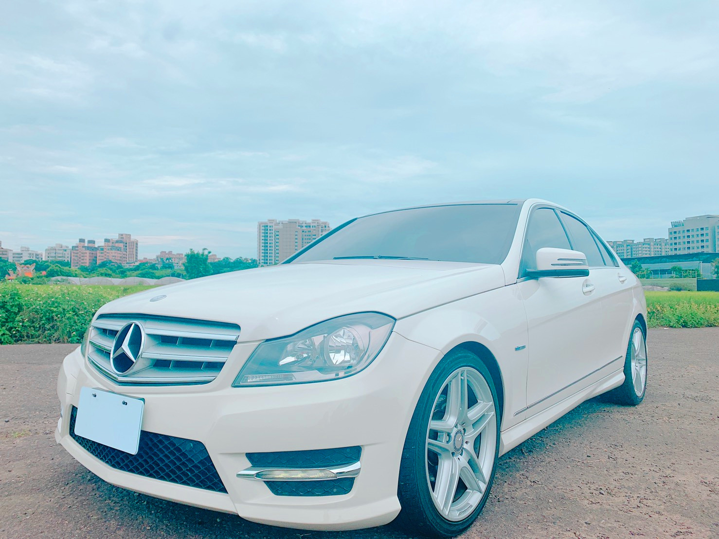 11 Benz C250 中古車優惠車款 Wewanted 購車好幫手