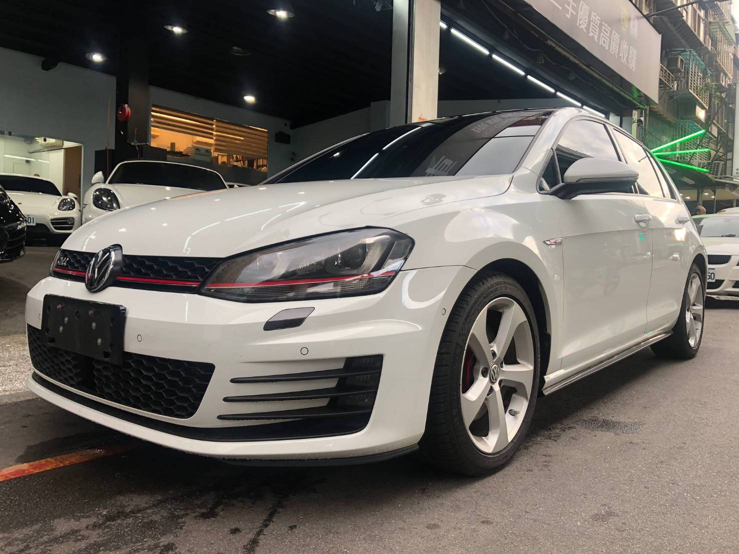 14 Volkswagen Golf Gti 中古車優惠車款 Wewanted 購車好幫手